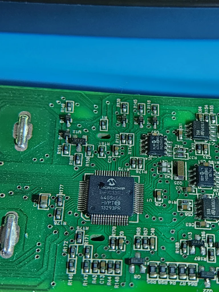 078-000-092-07 BBU Technical Overview 078-000-092-07 with dspic33fj64gs606 controller, marked 64GS606-IVPT